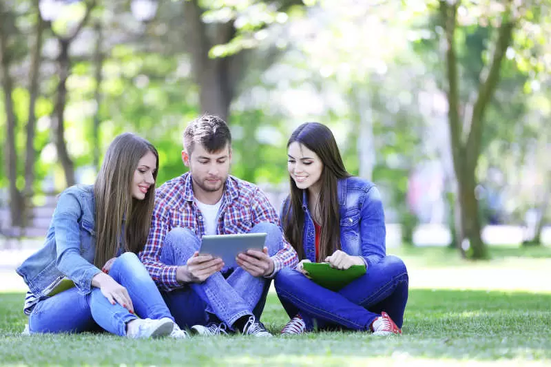 How Can Families Get Free Tablets_2